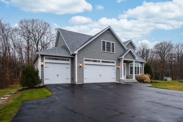Driveway Asphalt Replacement in Janesville